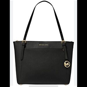 Michael Kors Large Saffiano Leather  Voyager Top-Zip Tote Bag
